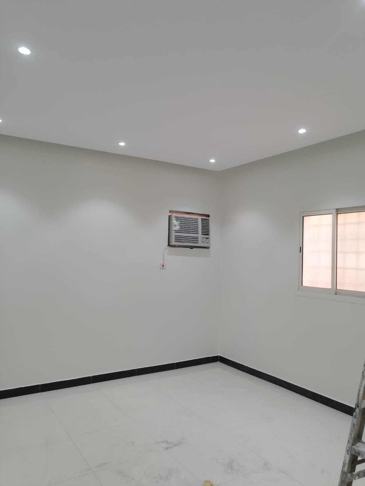 عوازل مائية